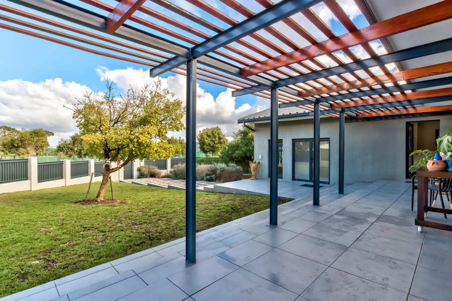 To Let 3 Bedroom Property for Rent in Kenridge Western Cape